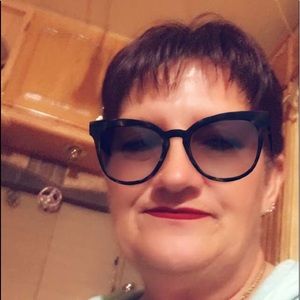 Meet your Posher, Gina